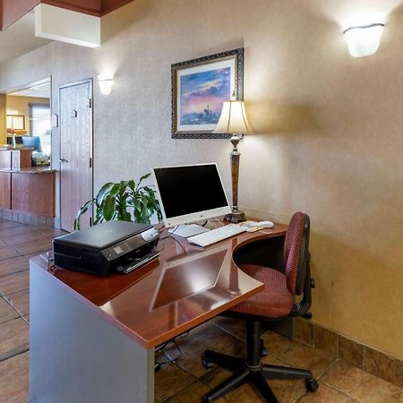 Quality Inn & Suites Wellington - Fort Collins Екстериор снимка
