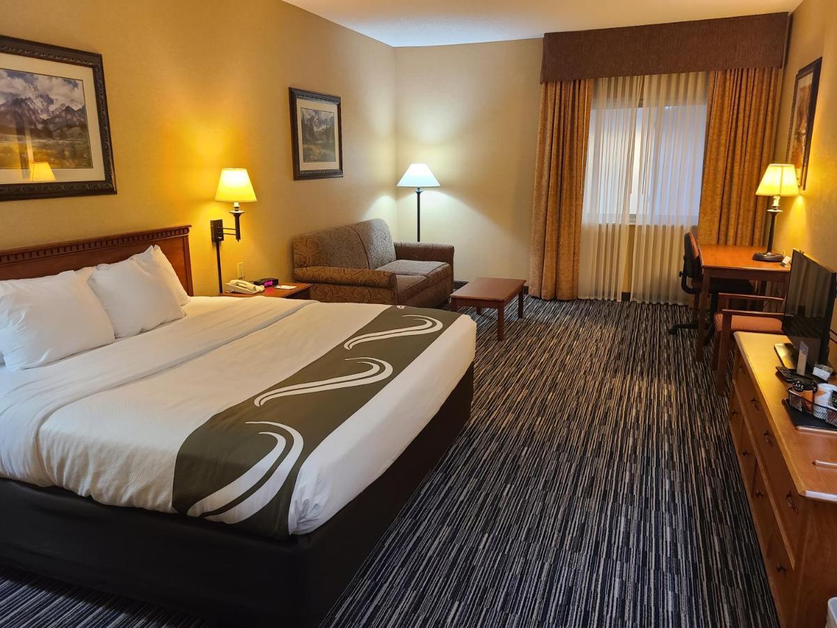 Quality Inn & Suites Wellington - Fort Collins Екстериор снимка