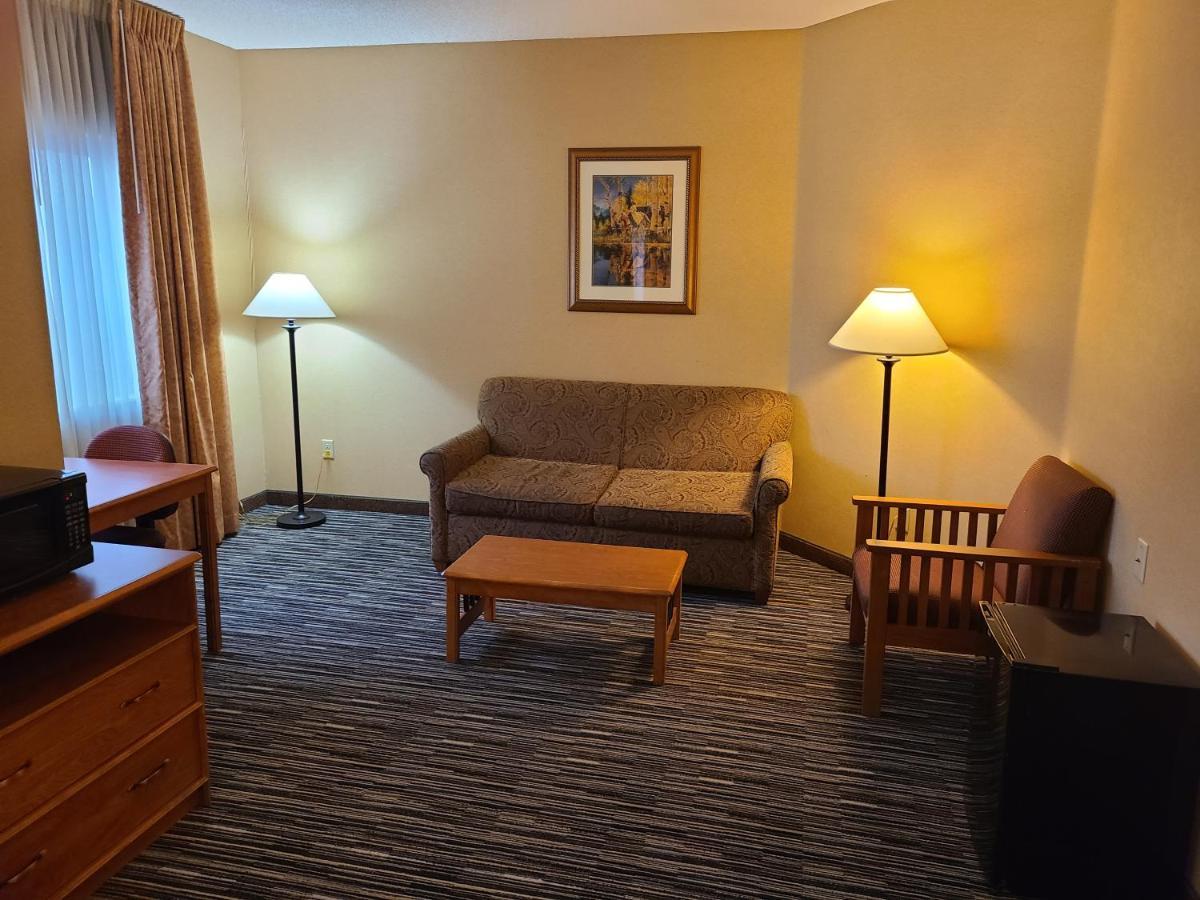 Quality Inn & Suites Wellington - Fort Collins Екстериор снимка
