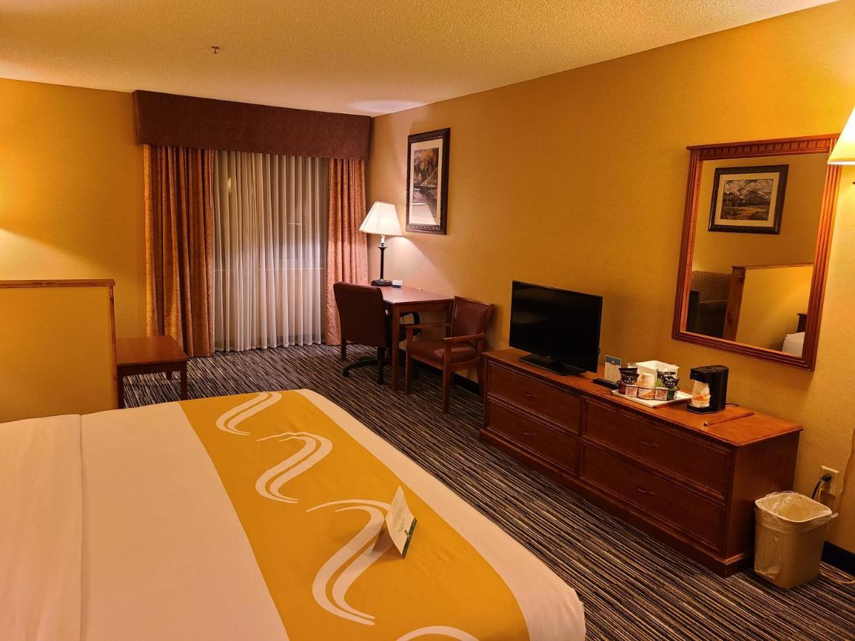 Quality Inn & Suites Wellington - Fort Collins Екстериор снимка