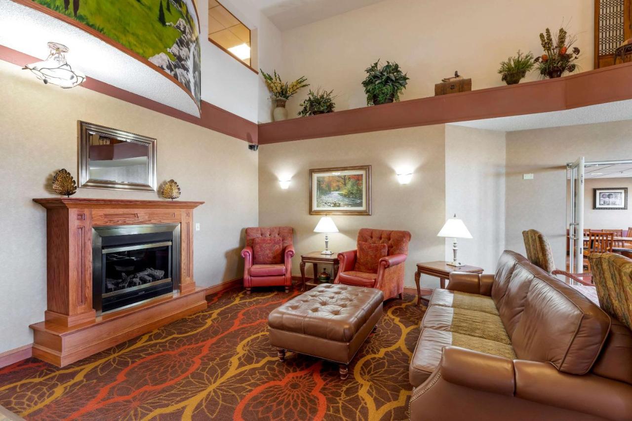 Quality Inn & Suites Wellington - Fort Collins Екстериор снимка