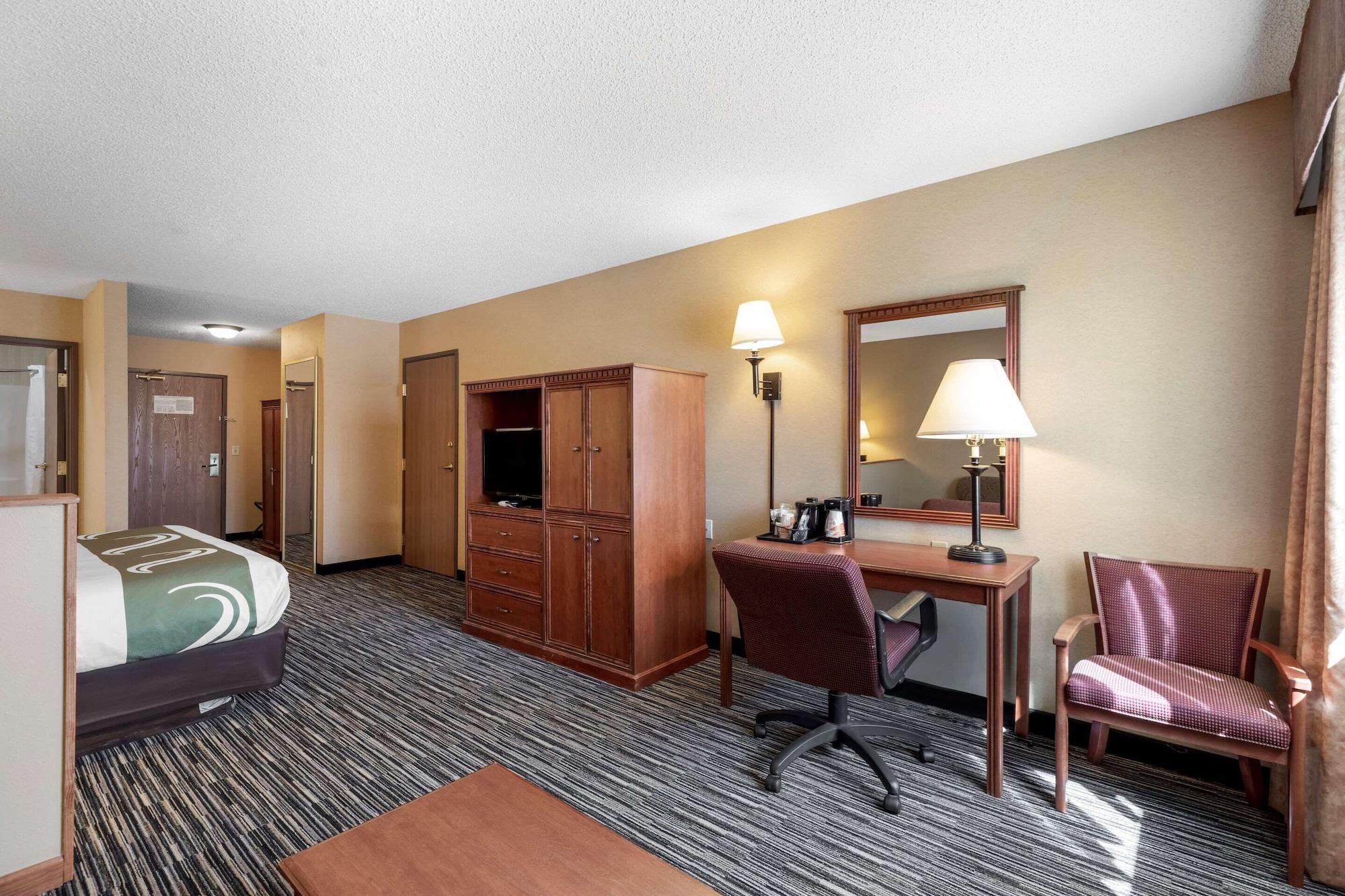 Quality Inn & Suites Wellington - Fort Collins Екстериор снимка