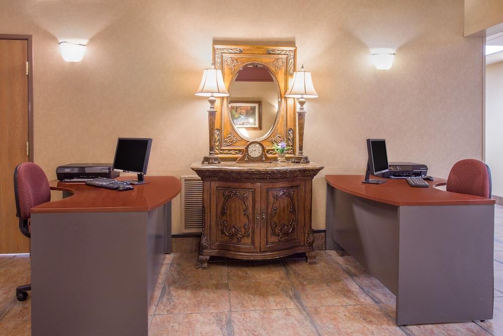 Quality Inn & Suites Wellington - Fort Collins Екстериор снимка