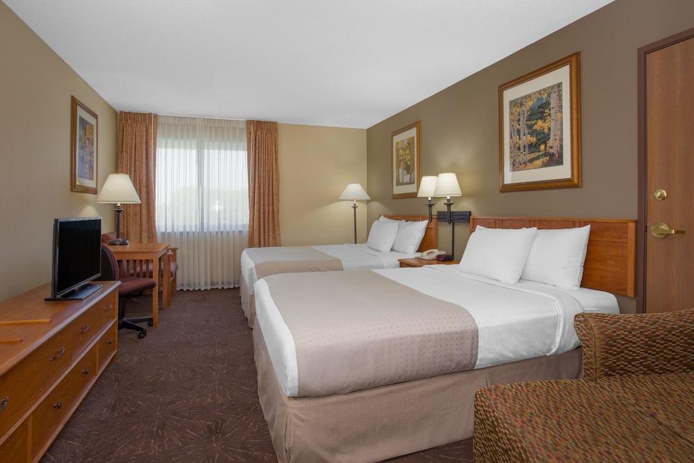Quality Inn & Suites Wellington - Fort Collins Екстериор снимка